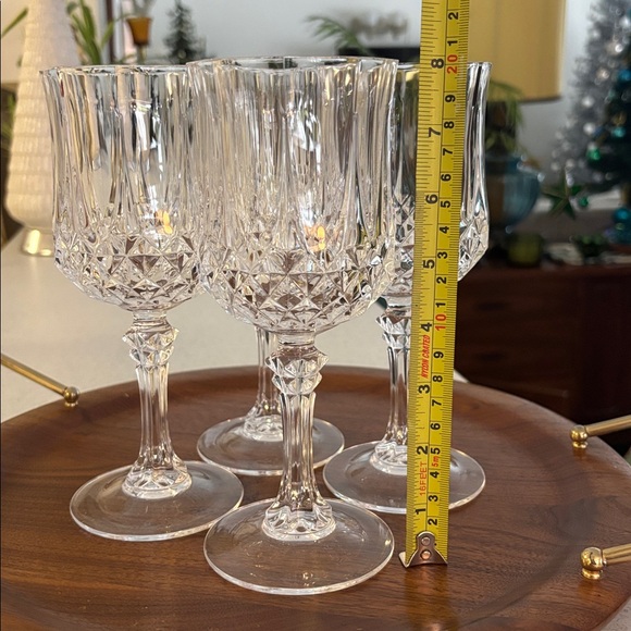 Crystal D’Arques Wine Glass Set - Picture 8 of 9